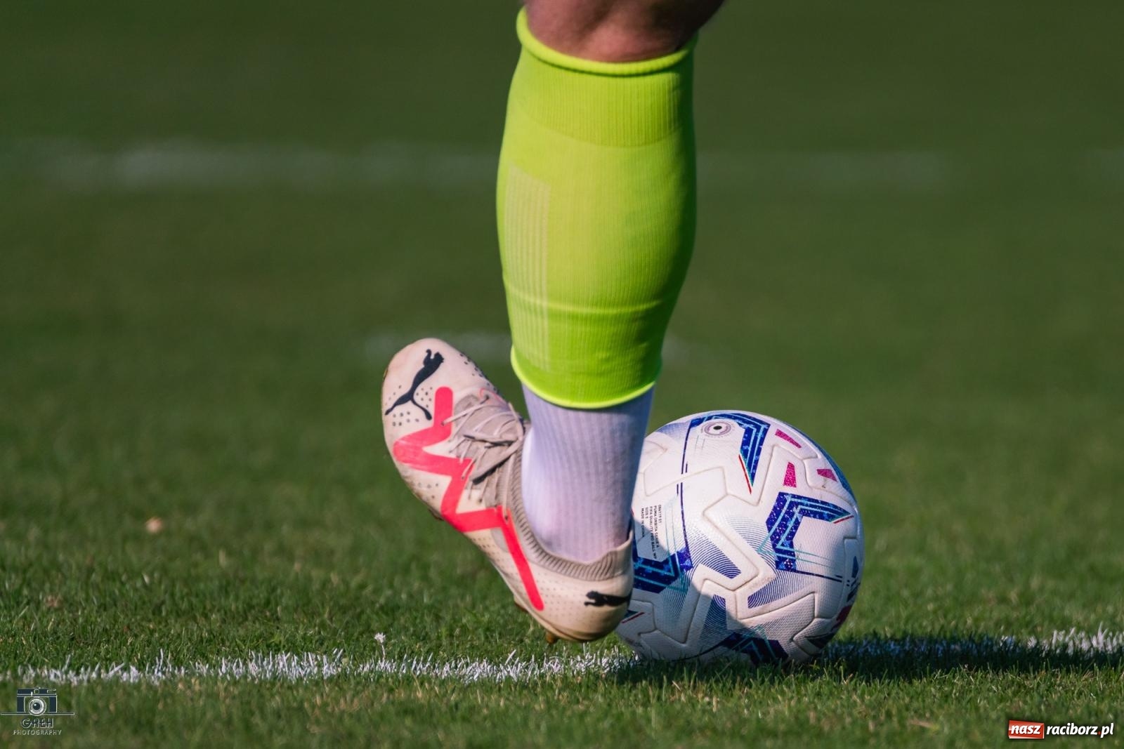 Zdjęcie w galerii na portalu naszraciborz.pl: Patryk Rybczyński bohaterem Unii Racibórz. Pierwsze punkty raciborzan [FOTO] wiadomości z regionu