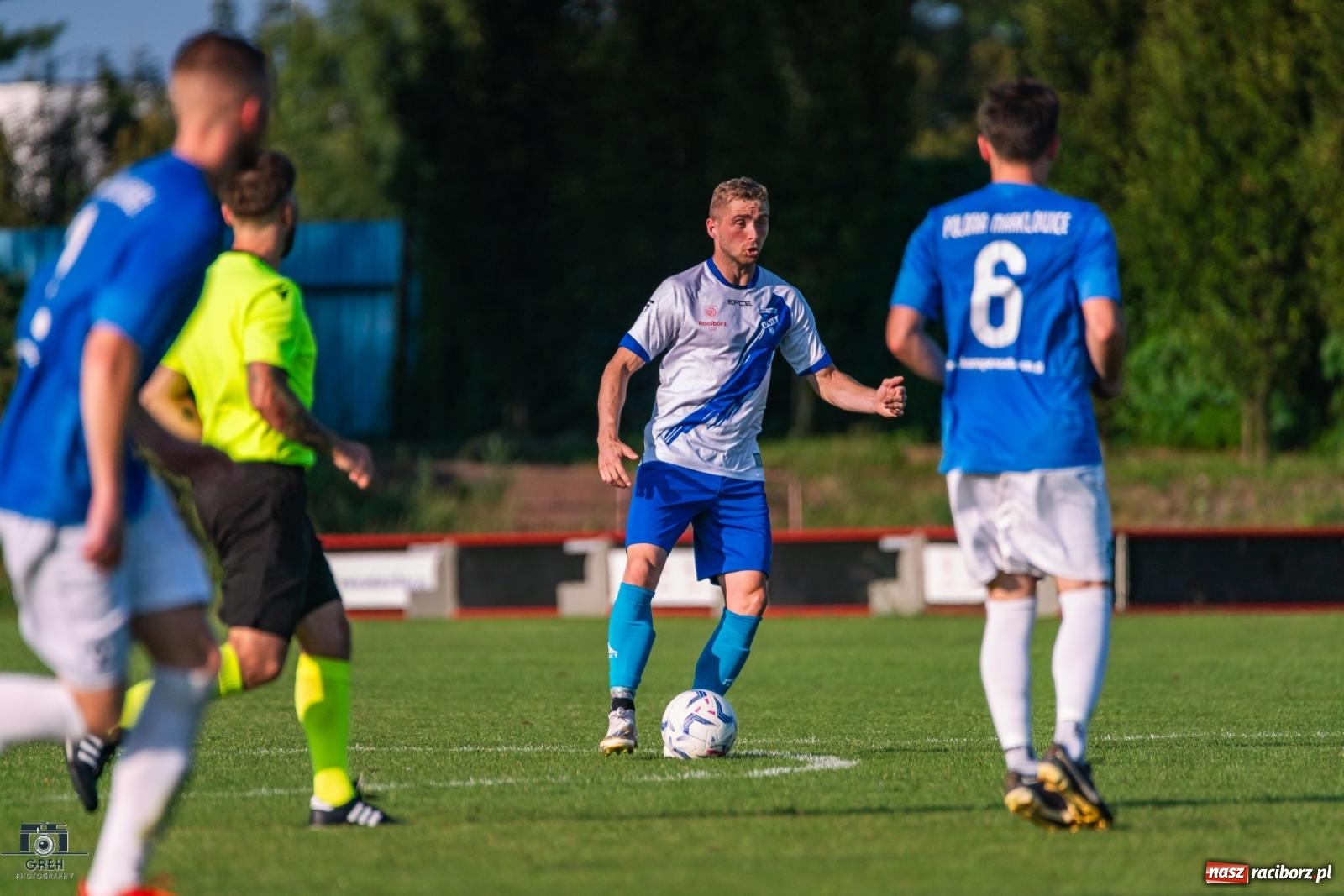 Zdjęcie w galerii na portalu naszraciborz.pl: Patryk Rybczyński bohaterem Unii Racibórz. Pierwsze punkty raciborzan [FOTO] wiadomości z regionu