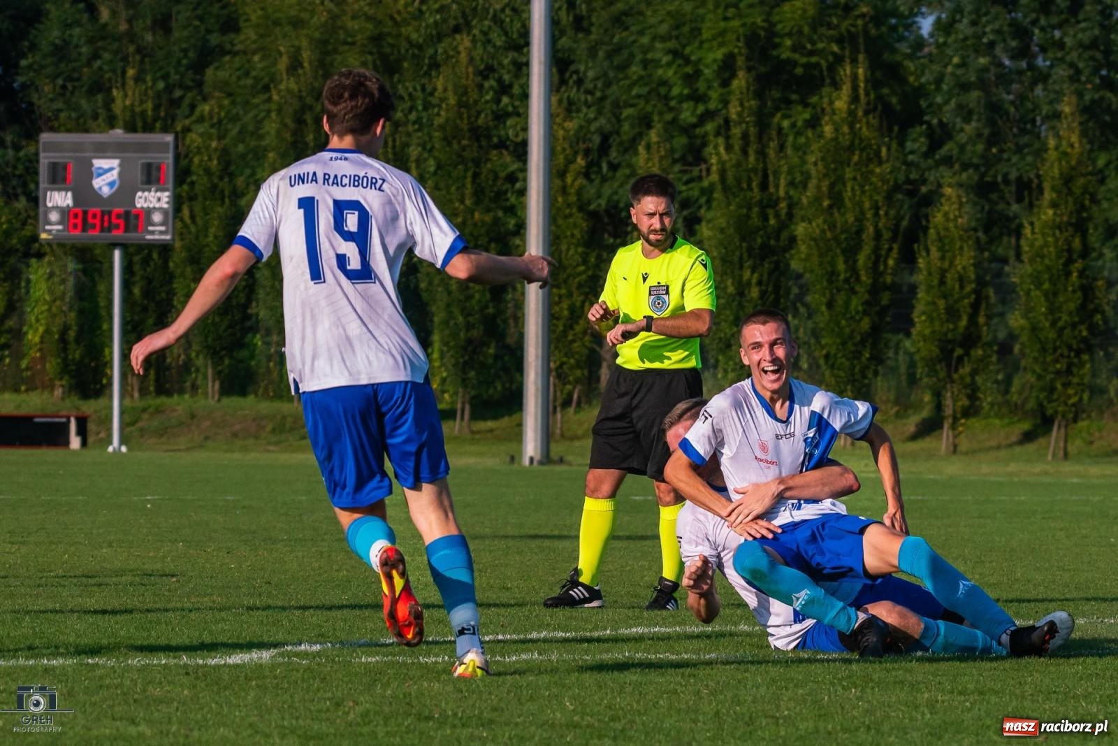 Zdjęcie w galerii na portalu naszraciborz.pl: Patryk Rybczyński bohaterem Unii Racibórz. Pierwsze punkty raciborzan [FOTO] wiadomości z regionu