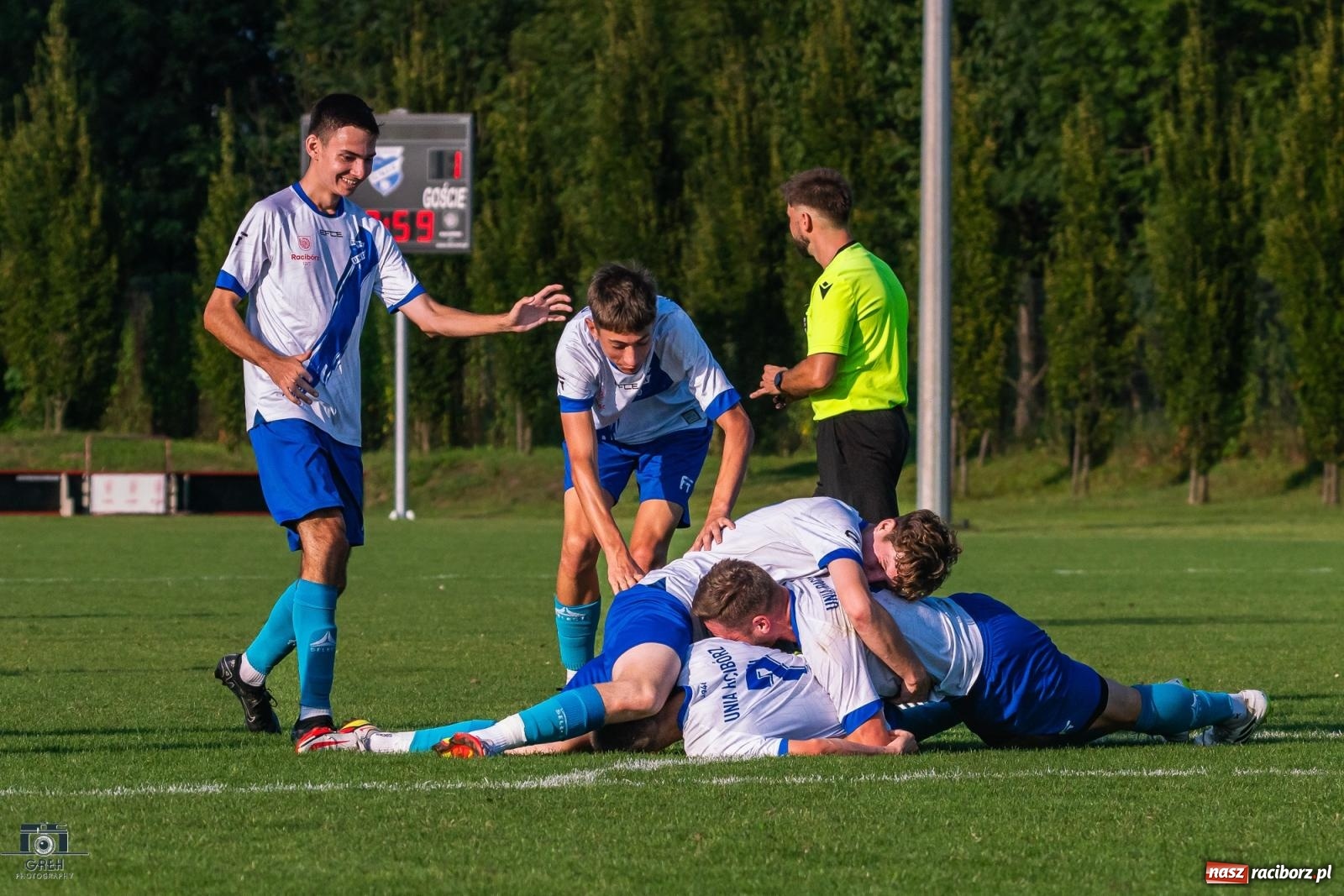 Zdjęcie w galerii na portalu naszraciborz.pl: Patryk Rybczyński bohaterem Unii Racibórz. Pierwsze punkty raciborzan [FOTO] wiadomości z regionu
