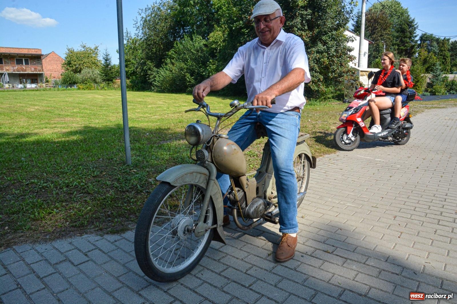 Zdjęcie w galerii na portalu naszraciborz.pl: Dwudniowe święto plonów w Krowiarkach [FOTO i WIDEO] wiadomości z regionu