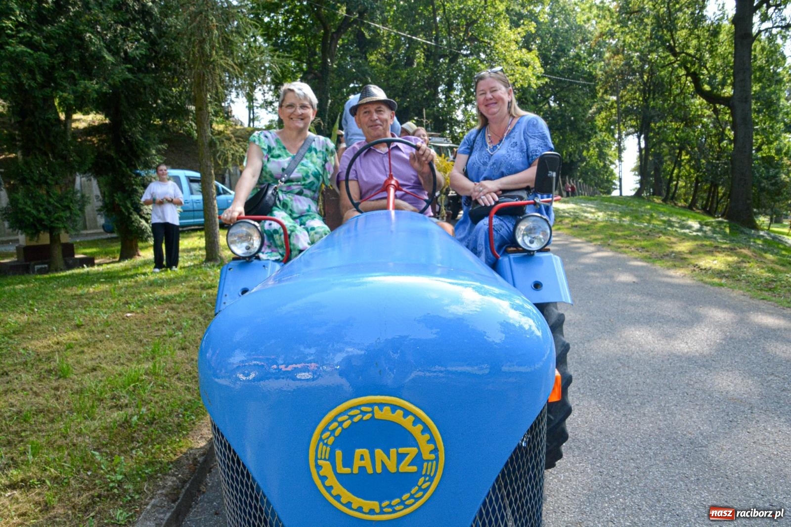 Zdjęcie w galerii na portalu naszraciborz.pl: Dwudniowe święto plonów w Krowiarkach [FOTO i WIDEO] wiadomości z regionu