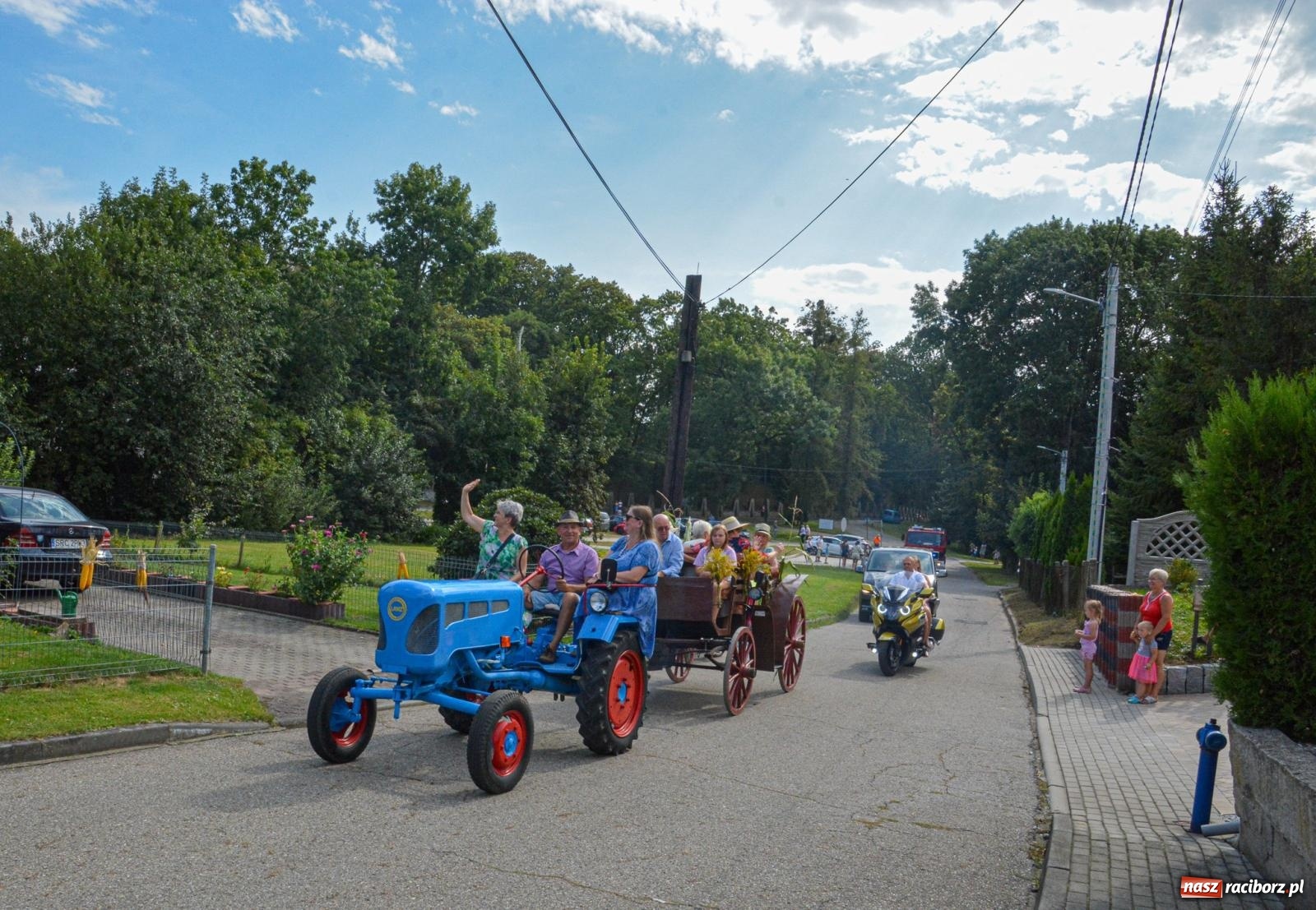 Zdjęcie w galerii na portalu naszraciborz.pl: Dwudniowe święto plonów w Krowiarkach [FOTO i WIDEO] wiadomości z regionu