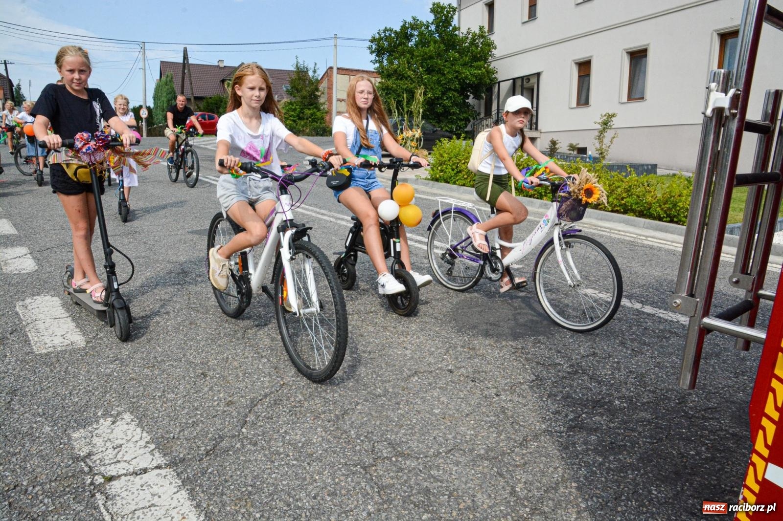 Zdjęcie w galerii na portalu naszraciborz.pl: Dwudniowe święto plonów w Krowiarkach [FOTO i WIDEO] wiadomości z regionu
