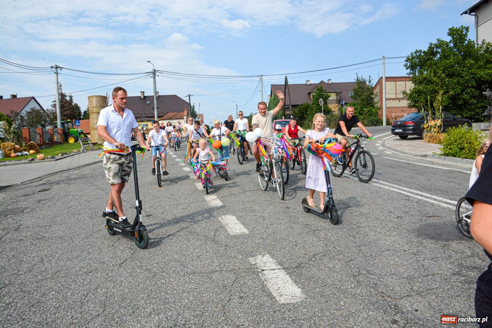 Zdjęcie w galerii na portalu naszraciborz.pl: Dwudniowe święto plonów w Krowiarkach [FOTO i WIDEO] wiadomości z regionu
