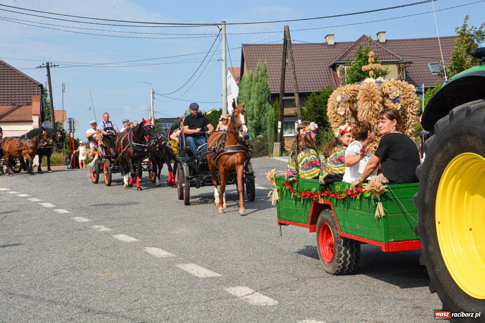 Zdjęcie w galerii na portalu naszraciborz.pl: Dwudniowe święto plonów w Krowiarkach [FOTO i WIDEO] wiadomości z regionu