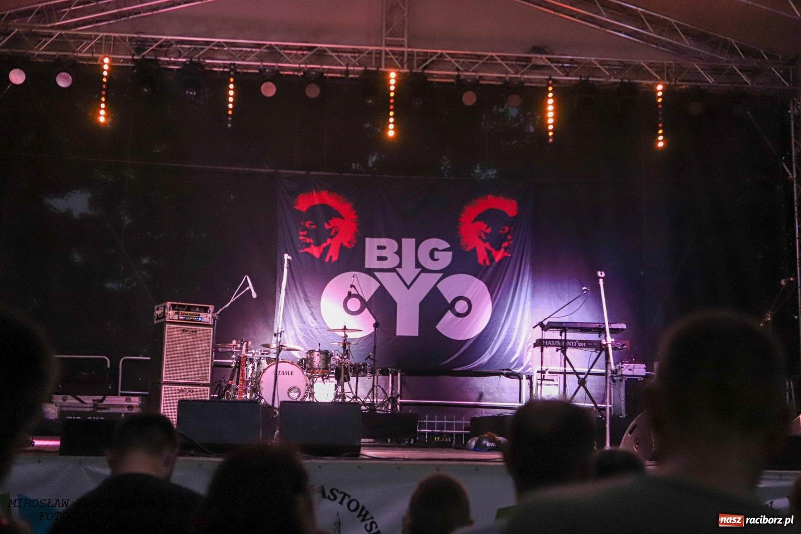 Zdjęcie w galerii na portalu naszraciborz.pl: Big Cyc na raciborskim zamku na bis [FOTO i WIDEO] wiadomości z regionu