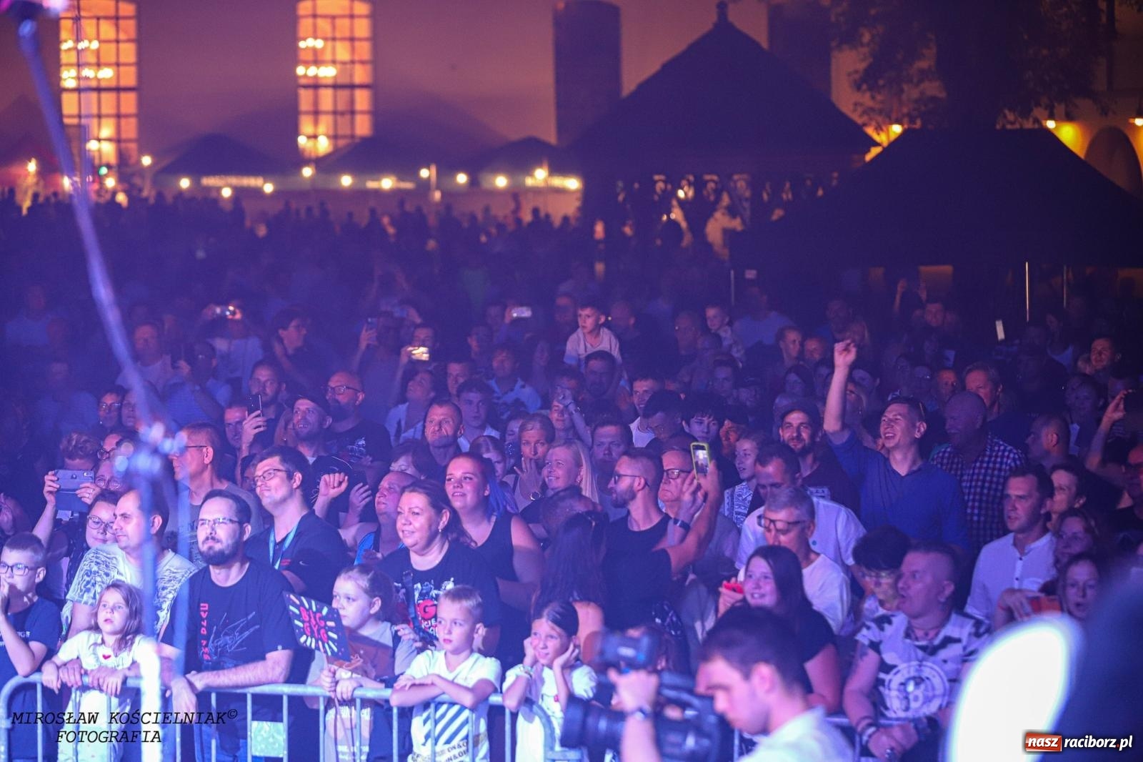 Zdjęcie w galerii na portalu naszraciborz.pl: Big Cyc na raciborskim zamku na bis [FOTO i WIDEO] wiadomości z regionu