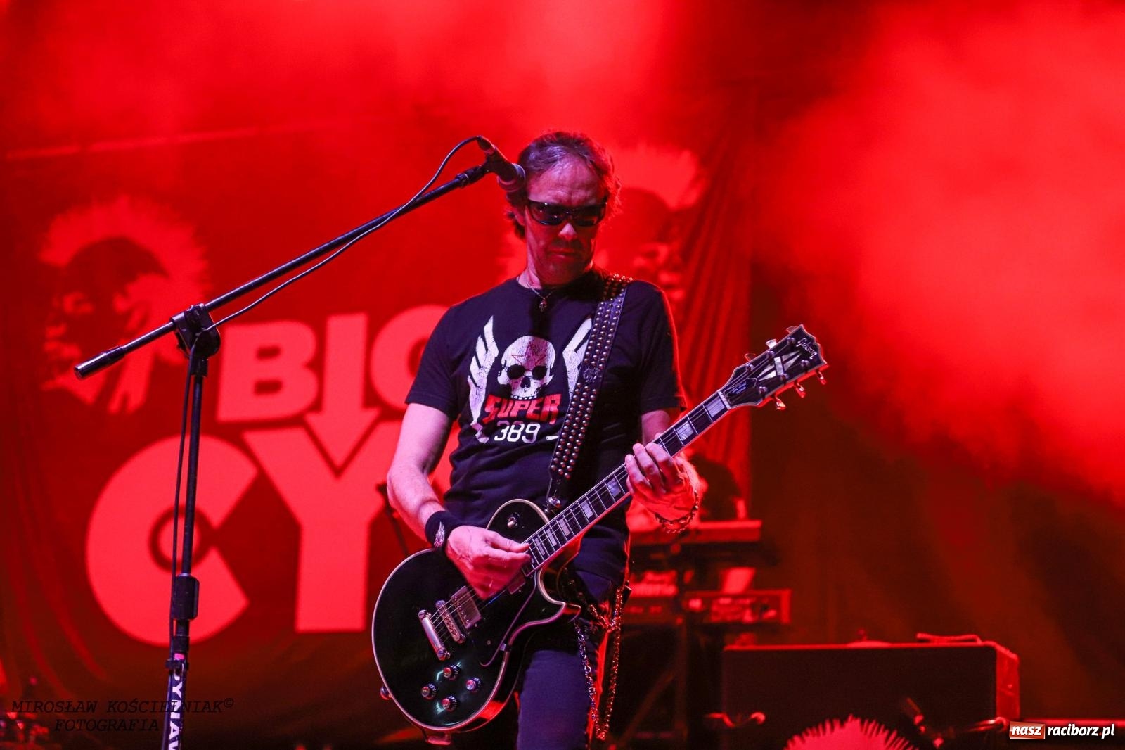 Zdjęcie w galerii na portalu naszraciborz.pl: Big Cyc na raciborskim zamku na bis [FOTO i WIDEO] wiadomości z regionu