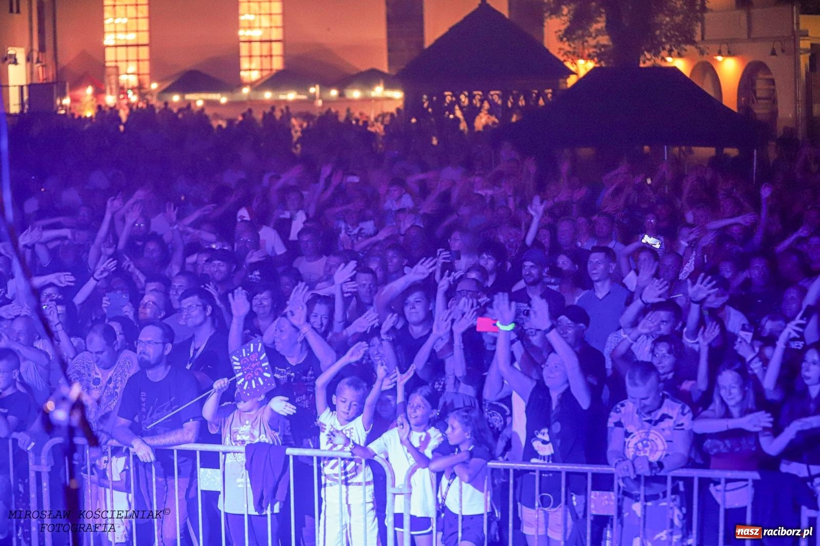 Zdjęcie w galerii na portalu naszraciborz.pl: Big Cyc na raciborskim zamku na bis [FOTO i WIDEO] wiadomości z regionu