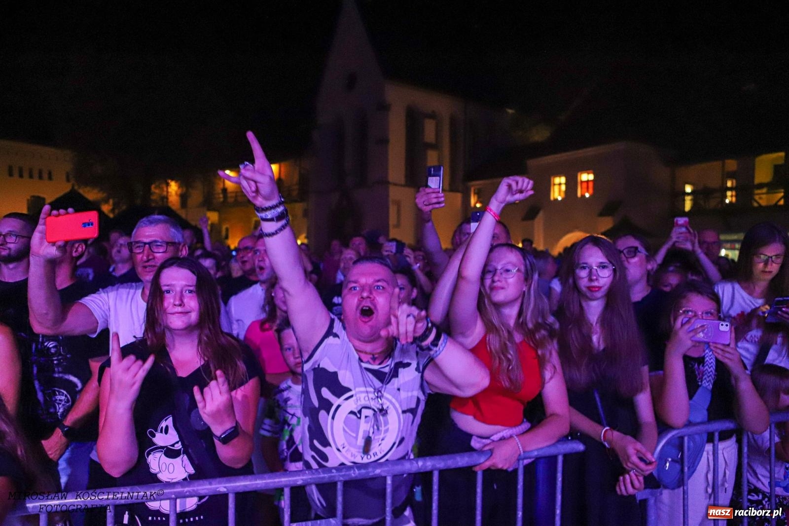 Zdjęcie w galerii na portalu naszraciborz.pl: Big Cyc na raciborskim zamku na bis [FOTO i WIDEO] wiadomości z regionu