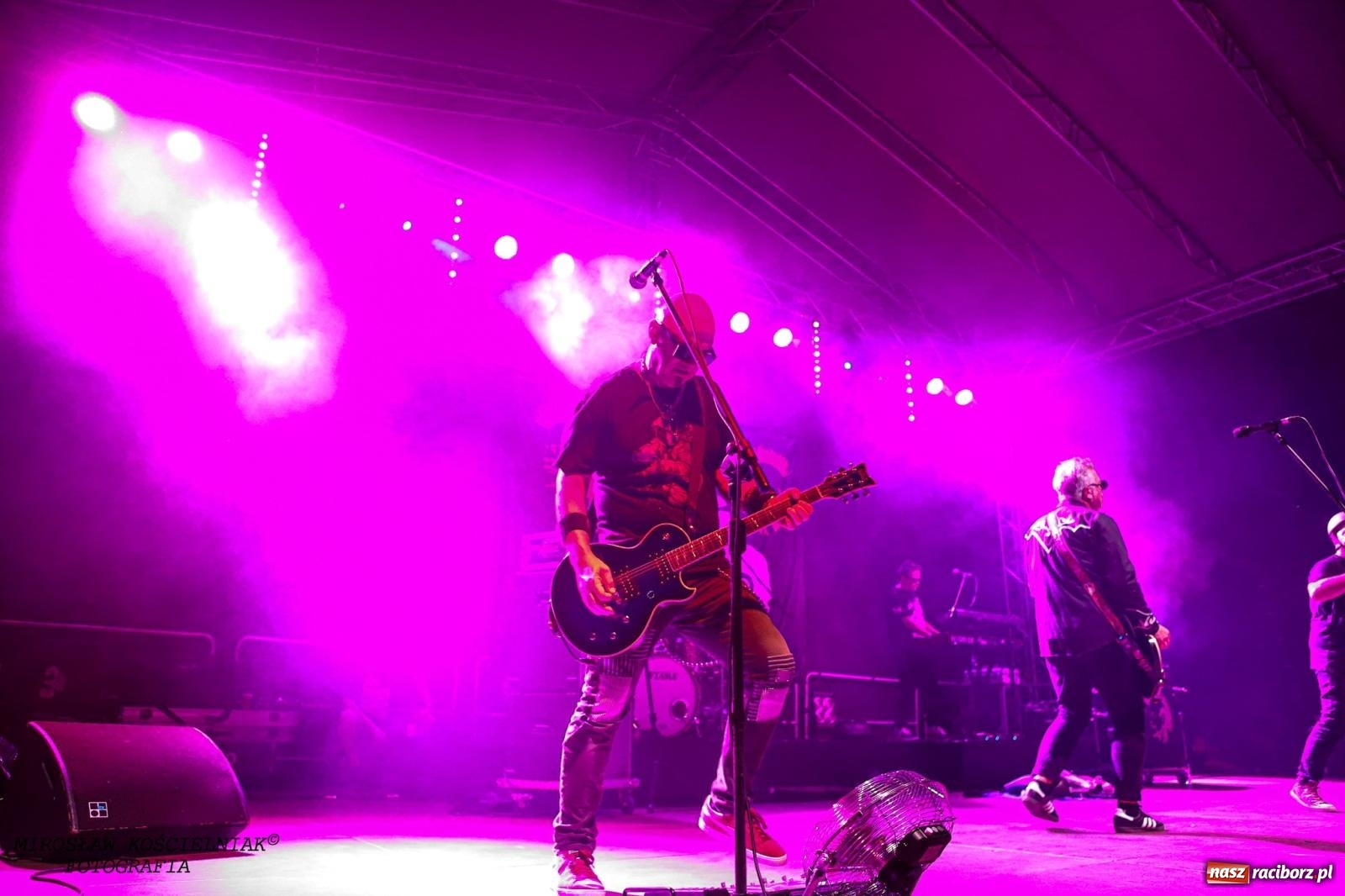 Zdjęcie w galerii na portalu naszraciborz.pl: Big Cyc na raciborskim zamku na bis [FOTO i WIDEO] wiadomości z regionu