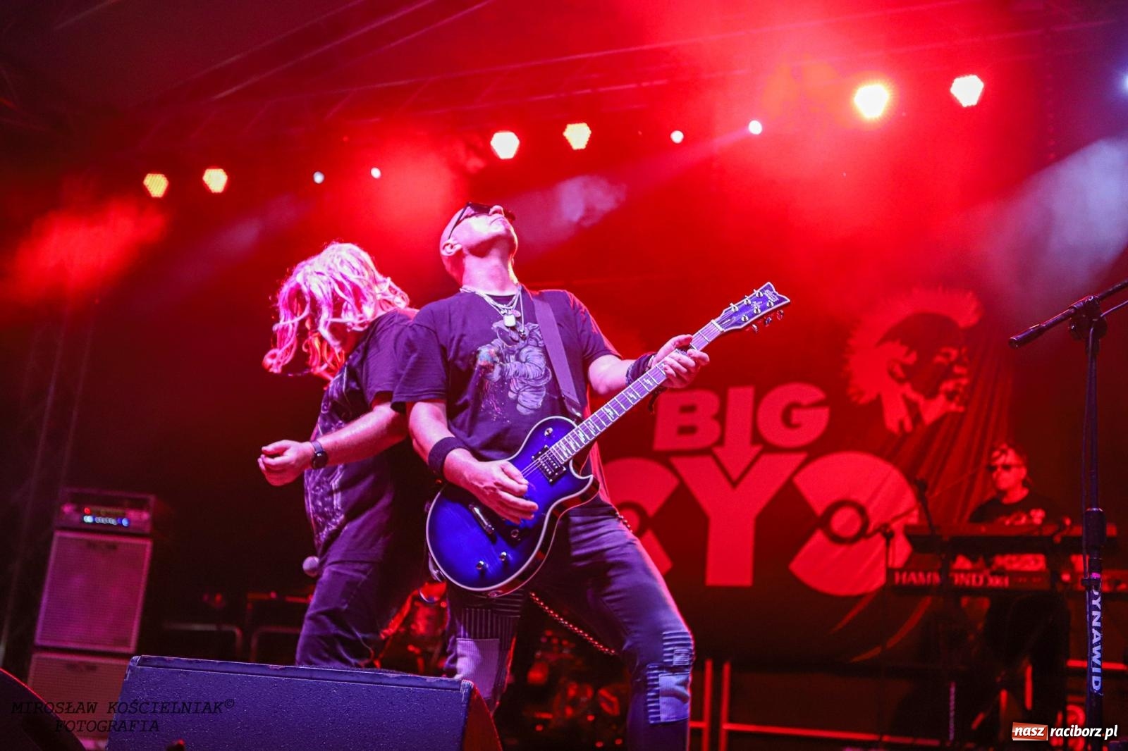 Zdjęcie w galerii na portalu naszraciborz.pl: Big Cyc na raciborskim zamku na bis [FOTO i WIDEO] wiadomości z regionu