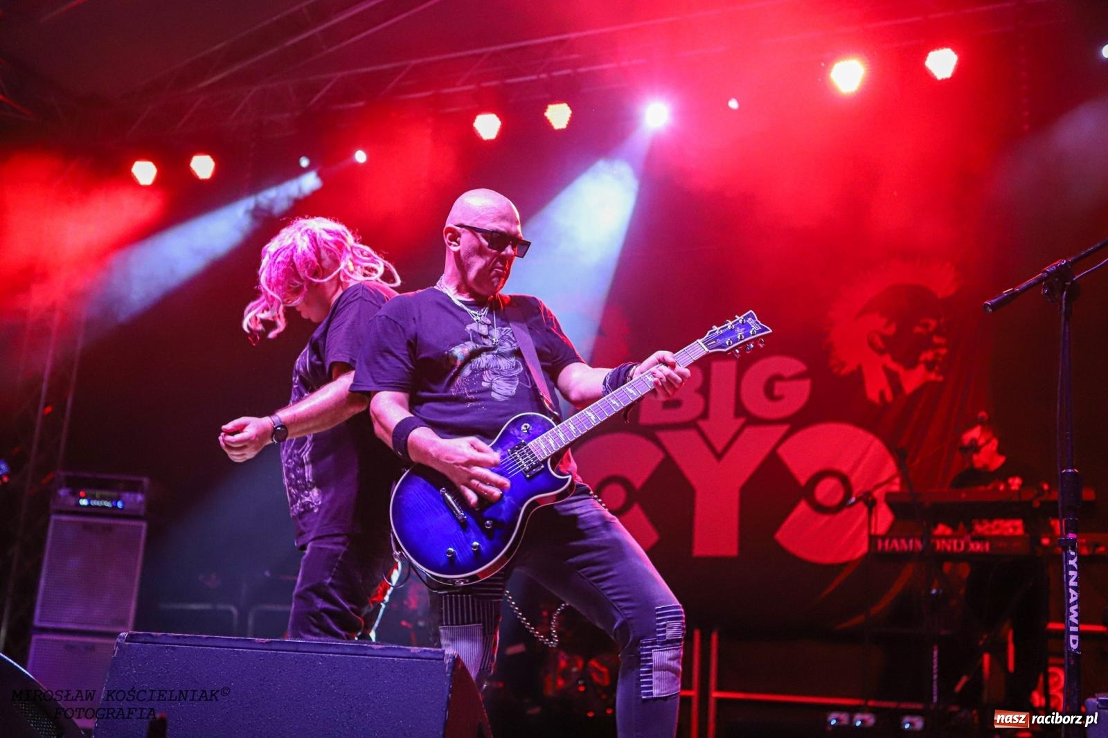 Zdjęcie w galerii na portalu naszraciborz.pl: Big Cyc na raciborskim zamku na bis [FOTO i WIDEO] wiadomości z regionu