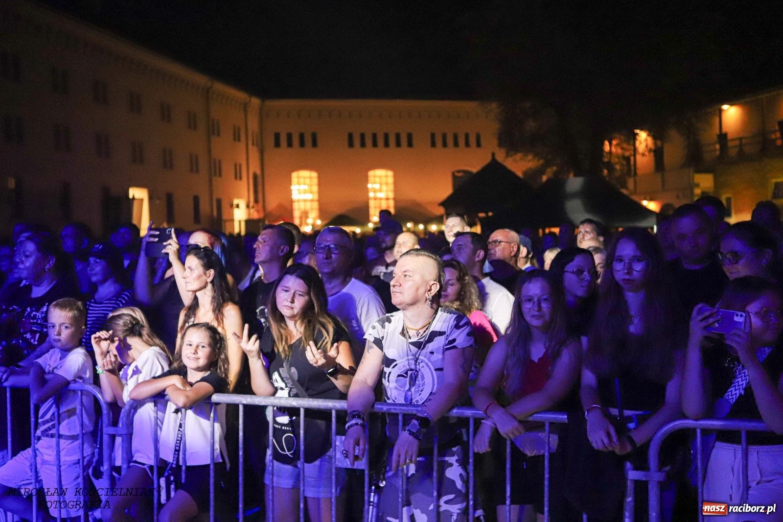 Zdjęcie w galerii na portalu naszraciborz.pl: Big Cyc na raciborskim zamku na bis [FOTO i WIDEO] wiadomości z regionu