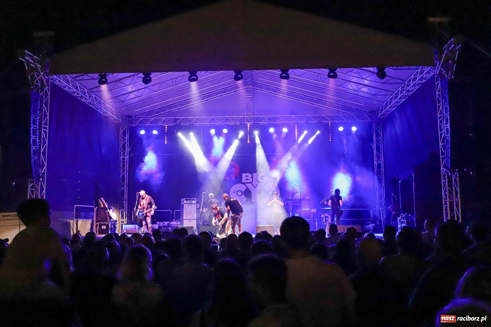 Zdjęcie w galerii na portalu naszraciborz.pl: Big Cyc na raciborskim zamku na bis [FOTO i WIDEO] wiadomości z regionu