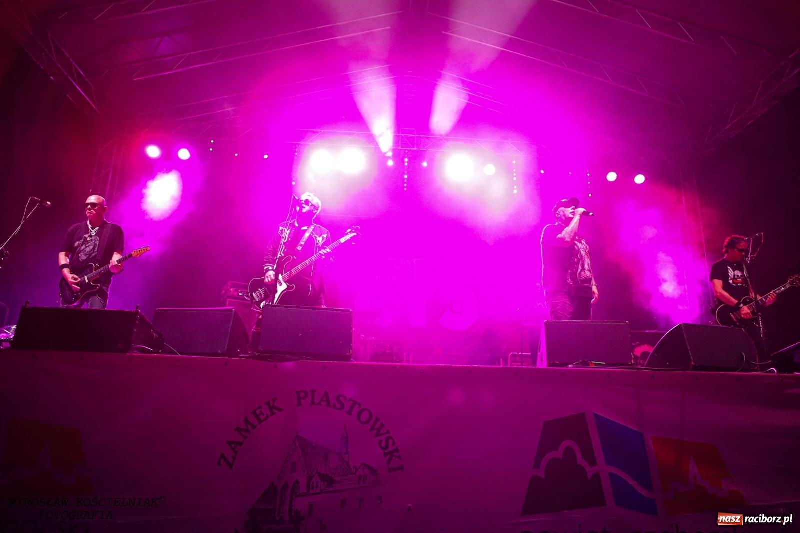 Zdjęcie w galerii na portalu naszraciborz.pl: Big Cyc na raciborskim zamku na bis [FOTO i WIDEO] wiadomości z regionu