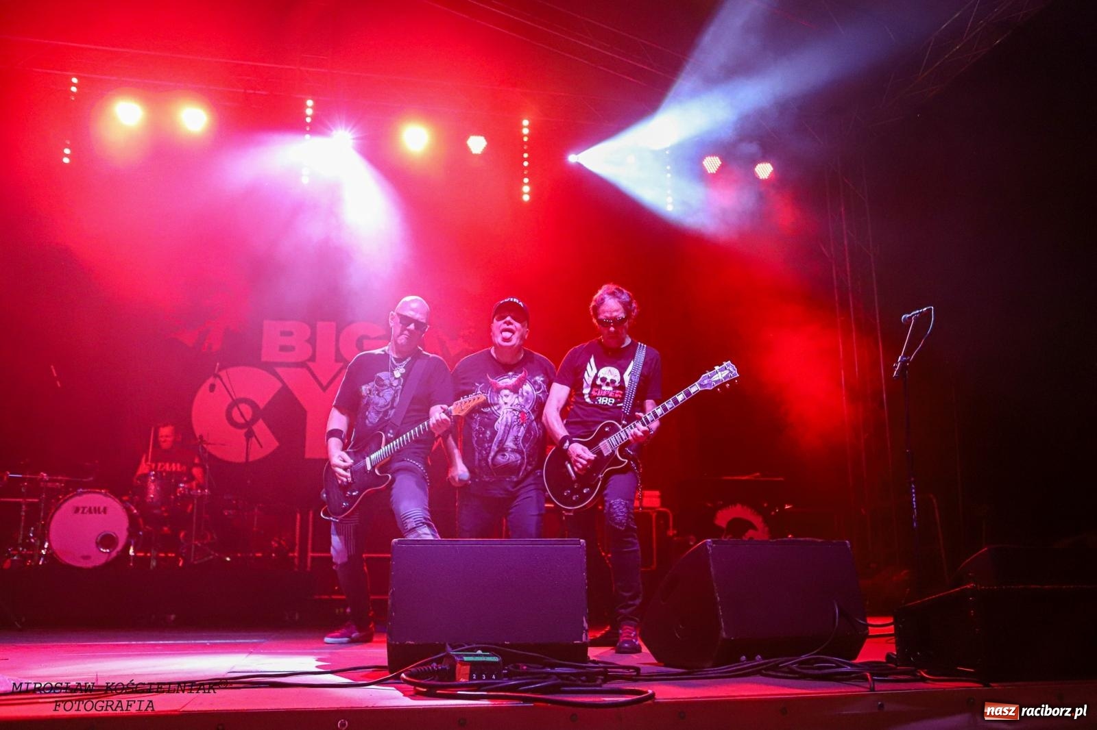 Zdjęcie w galerii na portalu naszraciborz.pl: Big Cyc na raciborskim zamku na bis [FOTO i WIDEO] wiadomości z regionu