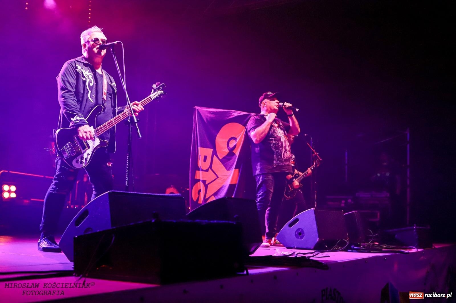 Zdjęcie w galerii na portalu naszraciborz.pl: Big Cyc na raciborskim zamku na bis [FOTO i WIDEO] wiadomości z regionu