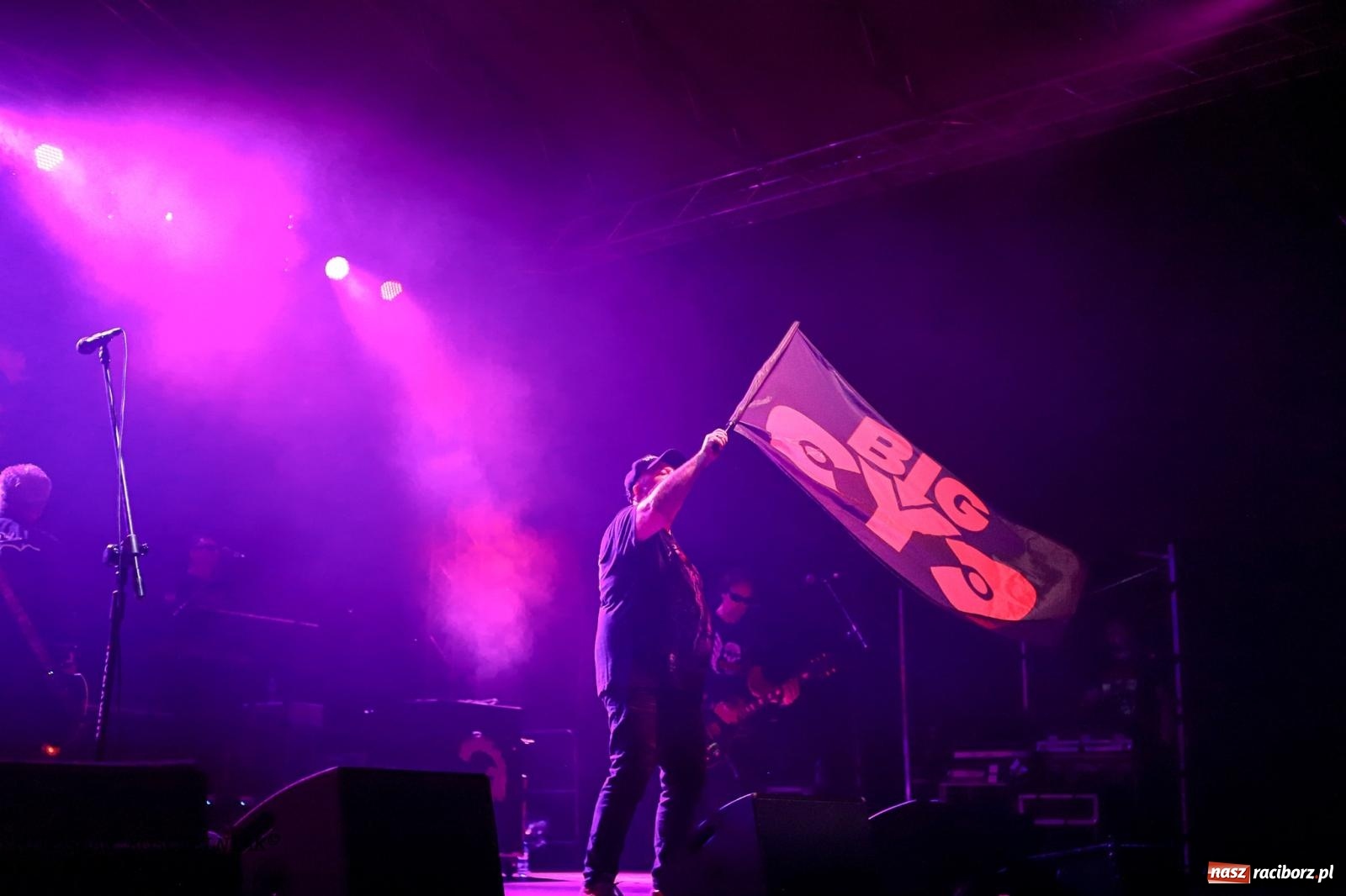 Zdjęcie w galerii na portalu naszraciborz.pl: Big Cyc na raciborskim zamku na bis [FOTO i WIDEO] wiadomości z regionu