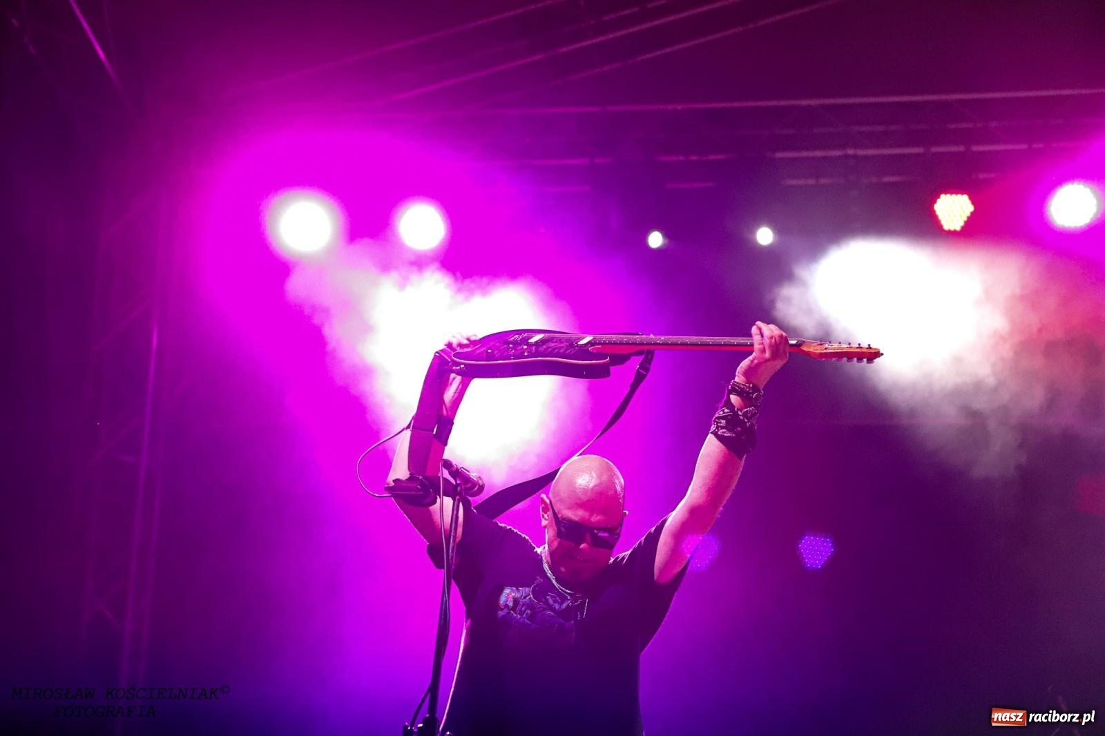 Zdjęcie w galerii na portalu naszraciborz.pl: Big Cyc na raciborskim zamku na bis [FOTO i WIDEO] wiadomości z regionu