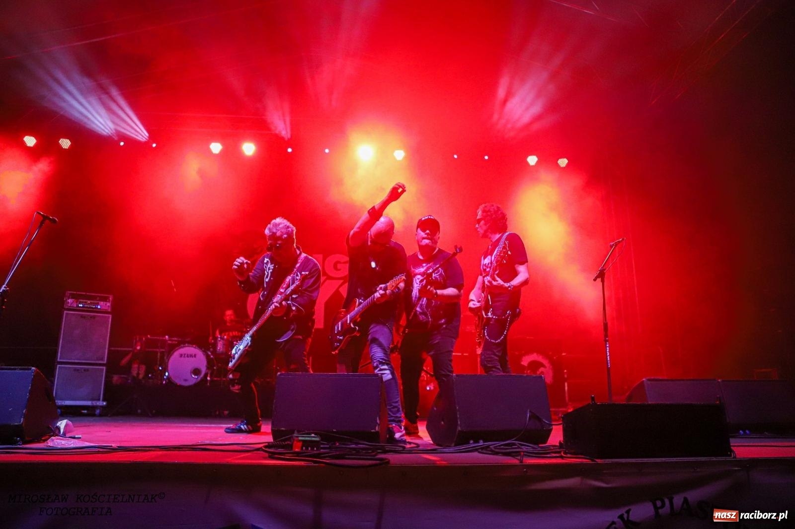 Zdjęcie w galerii na portalu naszraciborz.pl: Big Cyc na raciborskim zamku na bis [FOTO i WIDEO] wiadomości z regionu