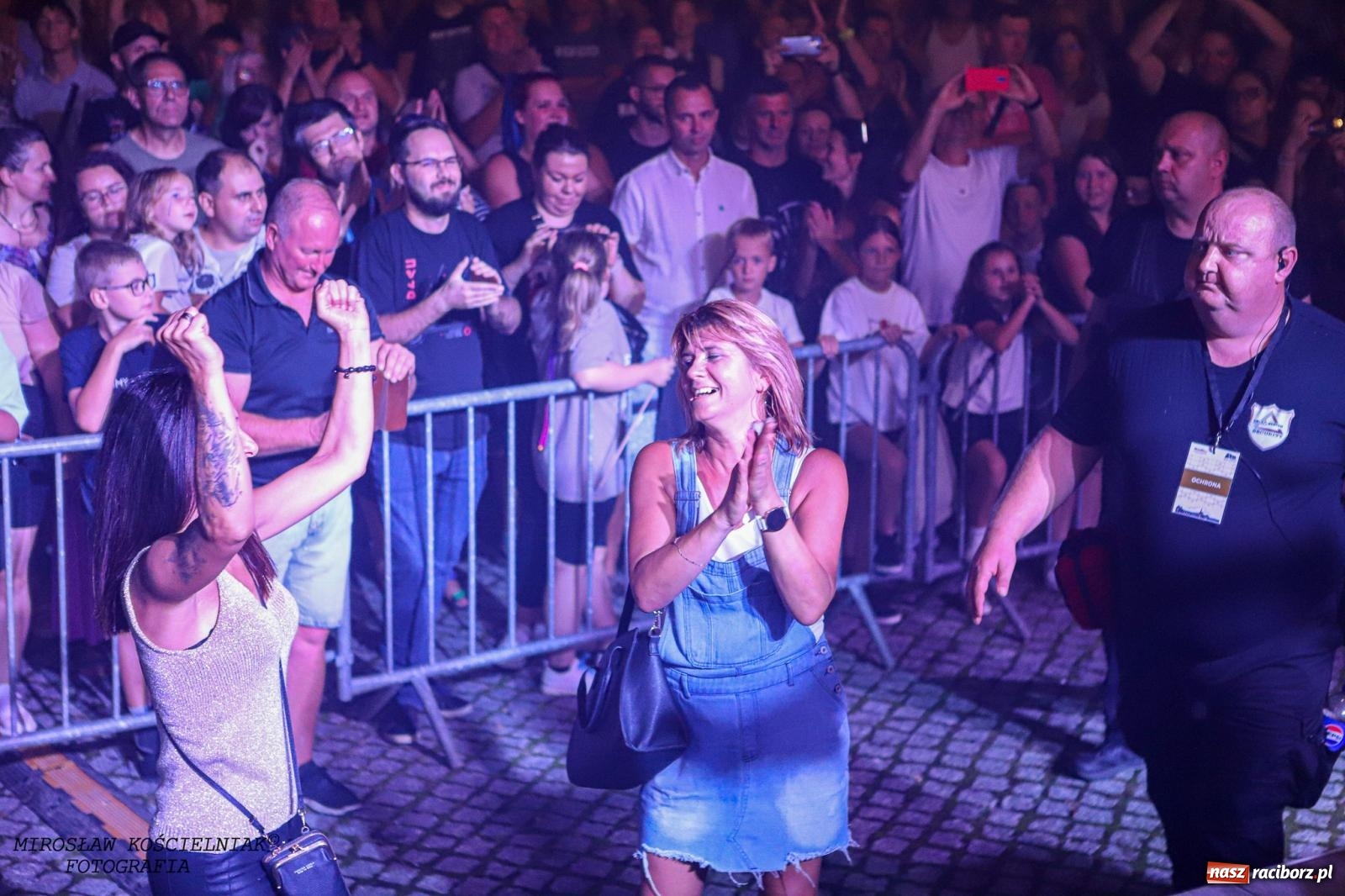 Zdjęcie w galerii na portalu naszraciborz.pl: Big Cyc na raciborskim zamku na bis [FOTO i WIDEO] wiadomości z regionu