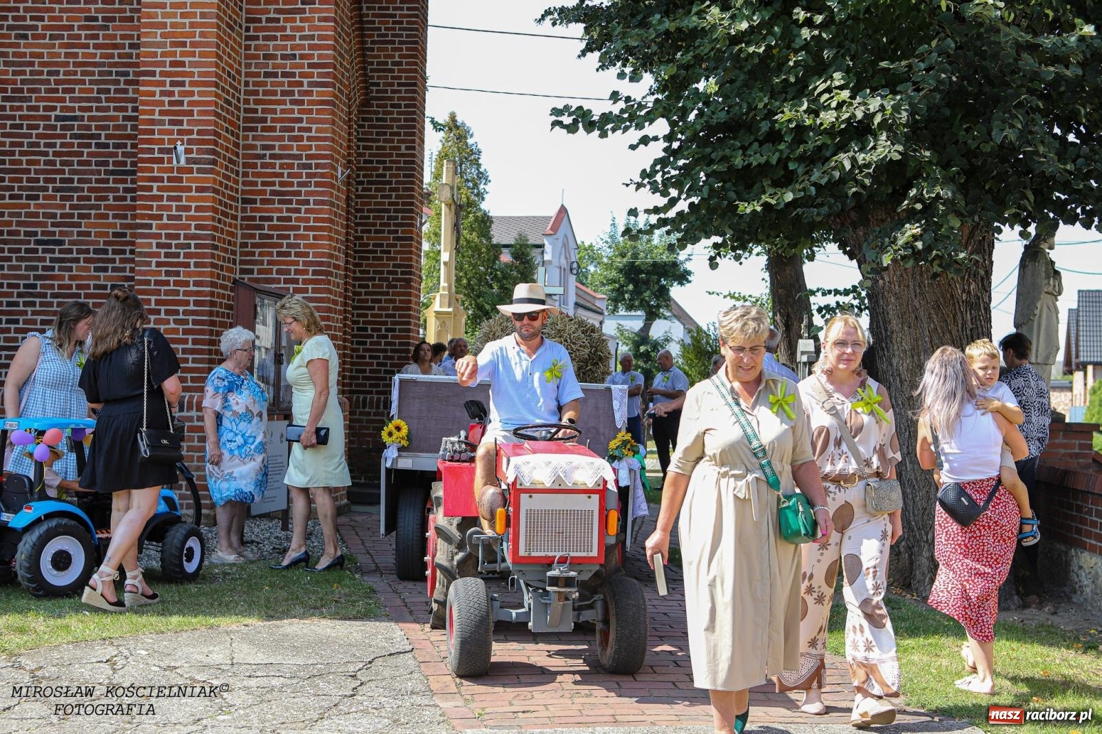 Zdjęcie w galerii na portalu naszraciborz.pl: Piknik rodzinny i dożynki w Cyprzanowie [FOTO i WIDEO] wiadomości z regionu