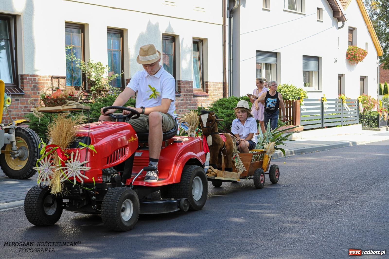 Zdjęcie w galerii na portalu naszraciborz.pl: Piknik rodzinny i dożynki w Cyprzanowie [FOTO i WIDEO] wiadomości z regionu