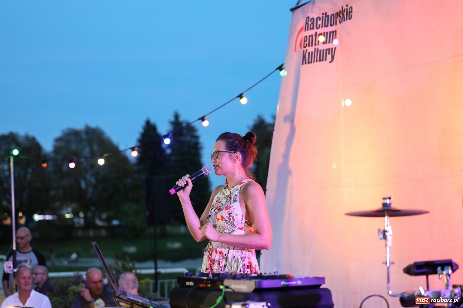 Zdjęcie w galerii na portalu naszraciborz.pl: Osmar Pegudo roztańczył Racibórz na bulwarach [RELACJA NA BIS FOTO i WIDEO] wiadomości z regionu