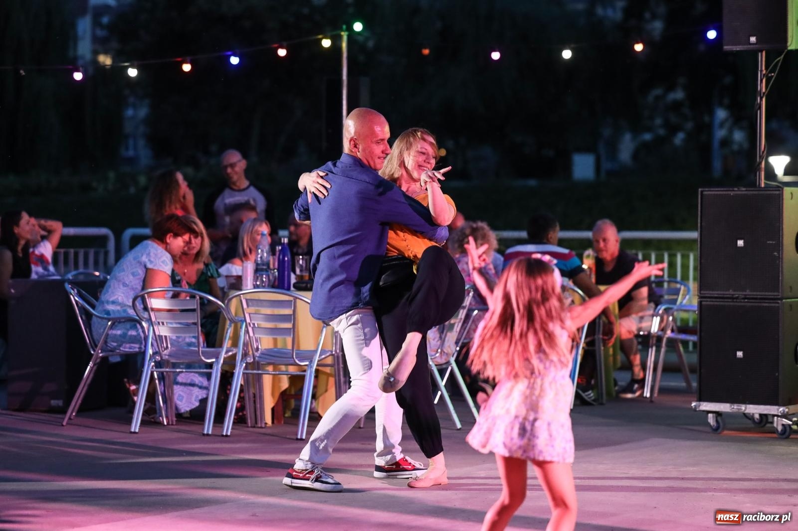 Zdjęcie w galerii na portalu naszraciborz.pl: Osmar Pegudo roztańczył Racibórz na bulwarach [RELACJA NA BIS FOTO i WIDEO] wiadomości z regionu