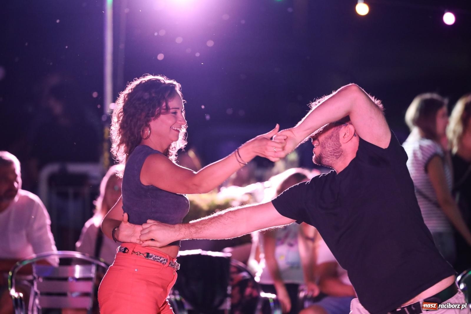 Zdjęcie w galerii na portalu naszraciborz.pl: Osmar Pegudo roztańczył Racibórz na bulwarach [RELACJA NA BIS FOTO i WIDEO] wiadomości z regionu