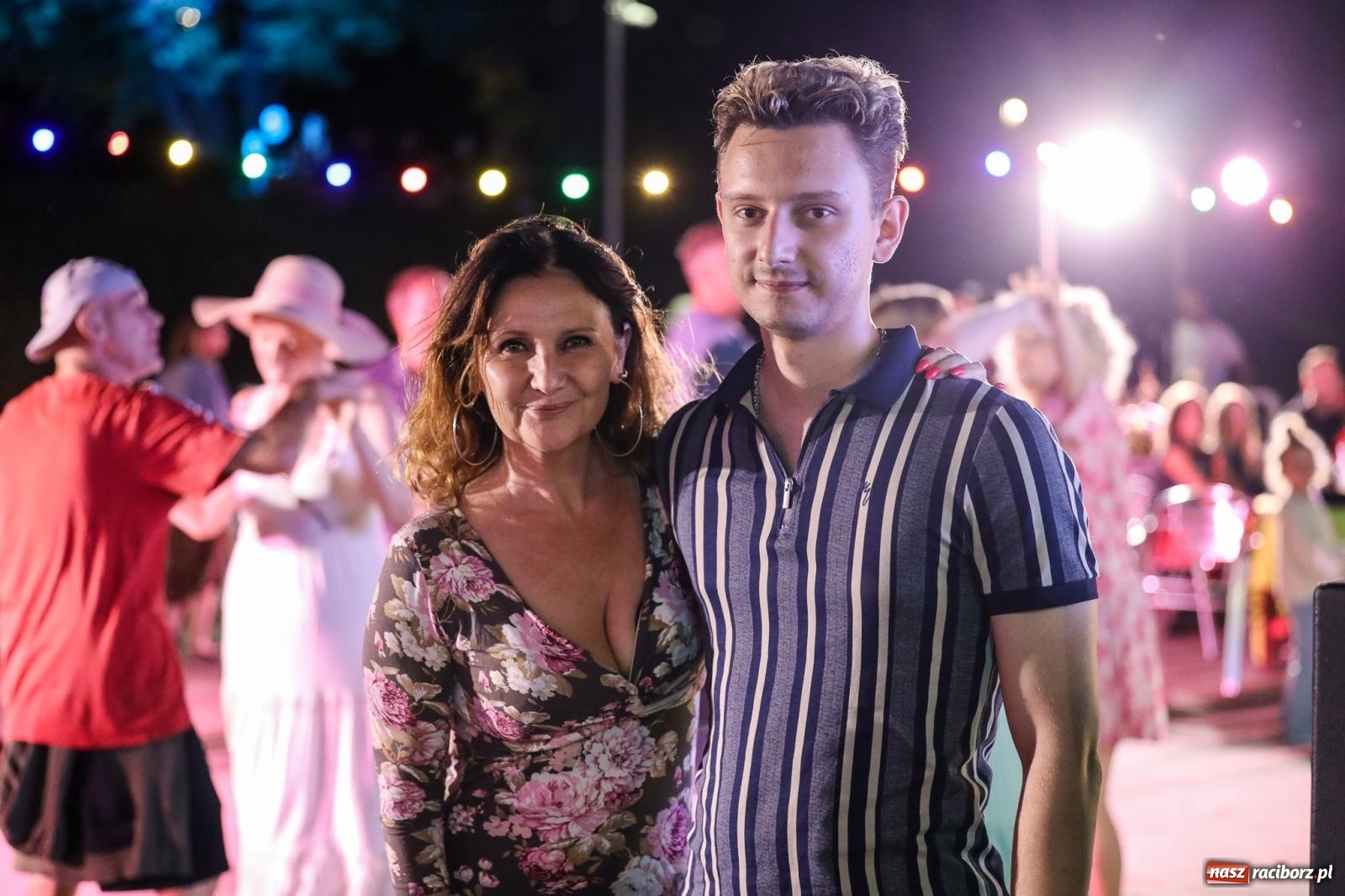 Zdjęcie w galerii na portalu naszraciborz.pl: Osmar Pegudo roztańczył Racibórz na bulwarach [RELACJA NA BIS FOTO i WIDEO] wiadomości z regionu