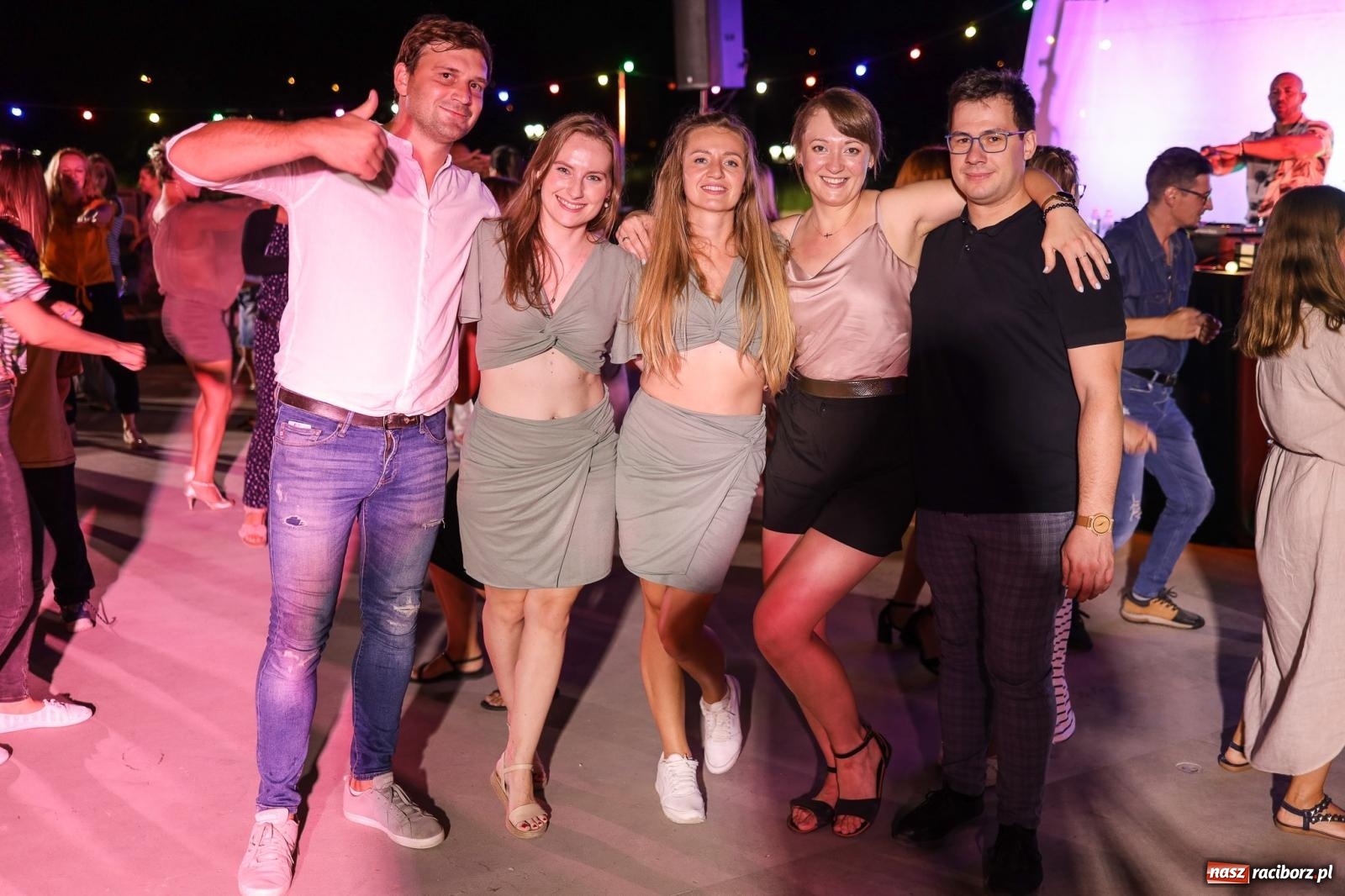 Zdjęcie w galerii na portalu naszraciborz.pl: Osmar Pegudo roztańczył Racibórz na bulwarach [RELACJA NA BIS FOTO i WIDEO] wiadomości z regionu