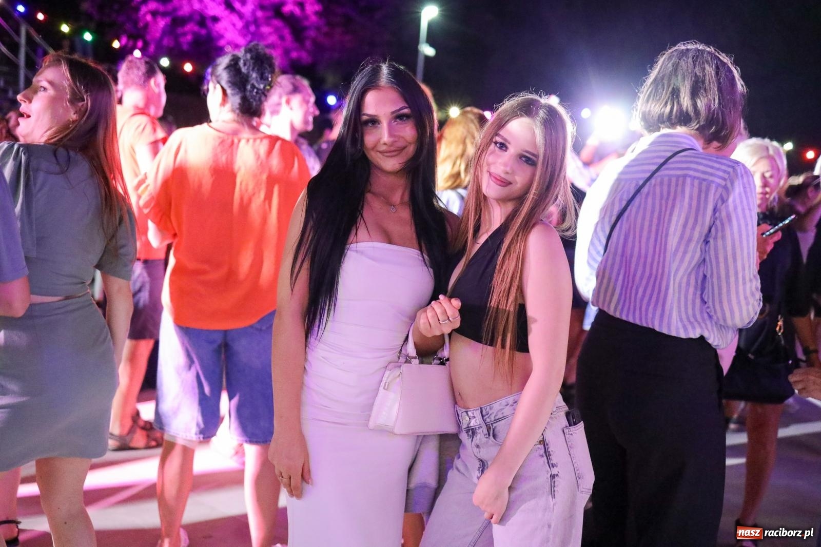 Zdjęcie w galerii na portalu naszraciborz.pl: Osmar Pegudo roztańczył Racibórz na bulwarach [RELACJA NA BIS FOTO i WIDEO] wiadomości z regionu