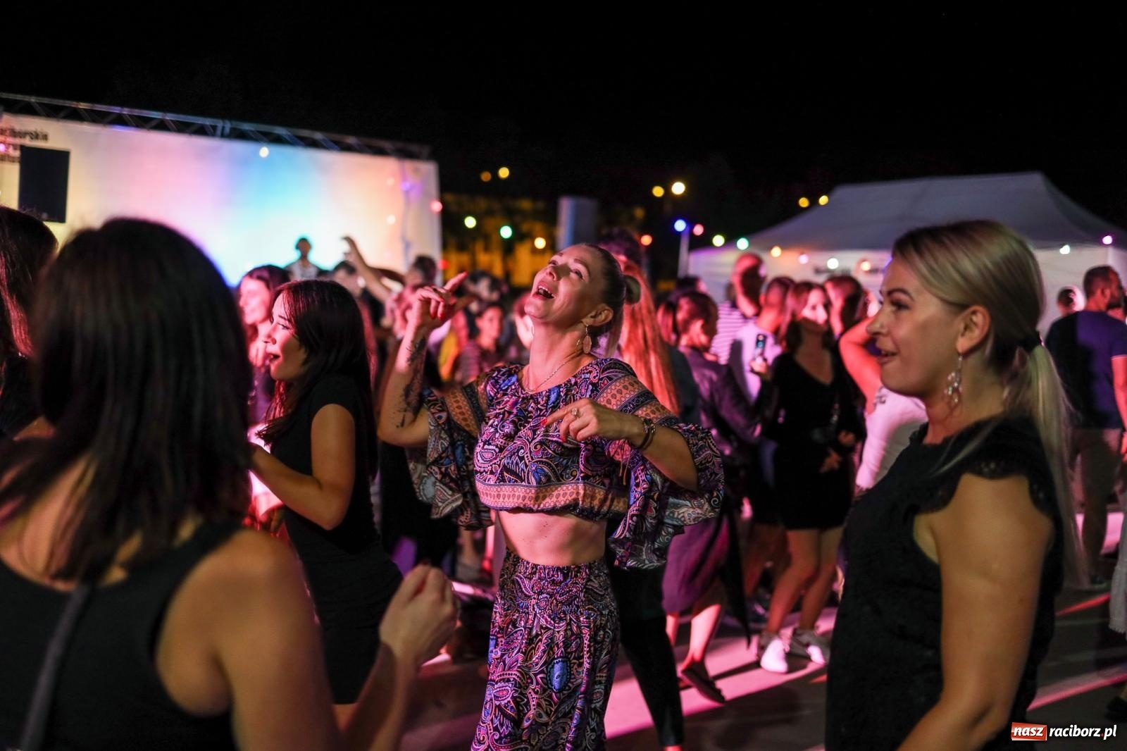 Zdjęcie w galerii na portalu naszraciborz.pl: Osmar Pegudo roztańczył Racibórz na bulwarach [RELACJA NA BIS FOTO i WIDEO] wiadomości z regionu