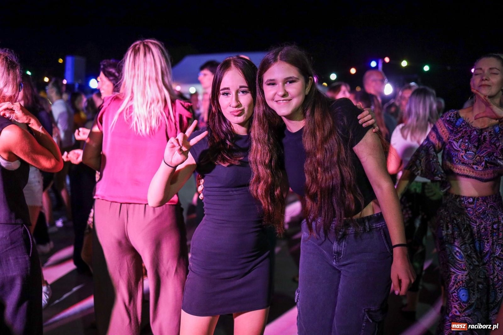 Zdjęcie w galerii na portalu naszraciborz.pl: Osmar Pegudo roztańczył Racibórz na bulwarach [RELACJA NA BIS FOTO i WIDEO] wiadomości z regionu