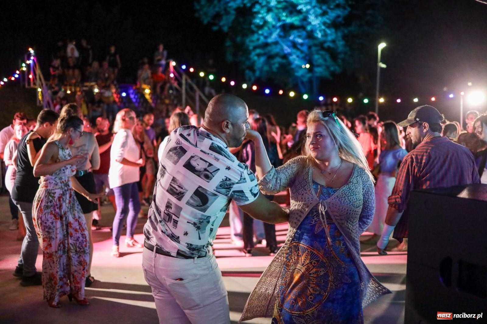 Zdjęcie w galerii na portalu naszraciborz.pl: Osmar Pegudo roztańczył Racibórz na bulwarach [RELACJA NA BIS FOTO i WIDEO] wiadomości z regionu