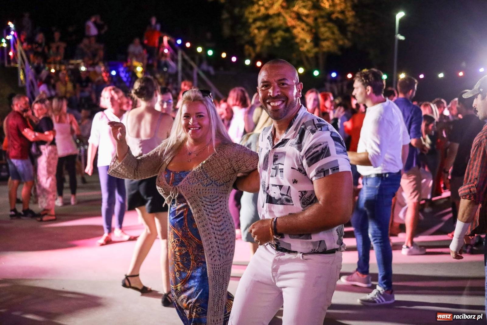 Zdjęcie w galerii na portalu naszraciborz.pl: Osmar Pegudo roztańczył Racibórz na bulwarach [RELACJA NA BIS FOTO i WIDEO] wiadomości z regionu