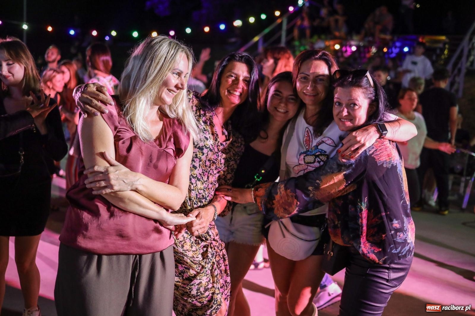 Zdjęcie w galerii na portalu naszraciborz.pl: Osmar Pegudo roztańczył Racibórz na bulwarach [RELACJA NA BIS FOTO i WIDEO] wiadomości z regionu