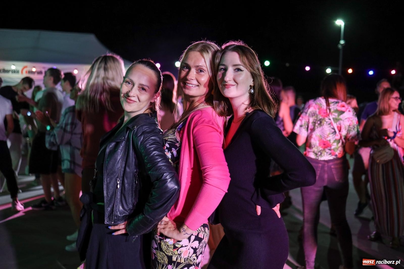 Zdjęcie w galerii na portalu naszraciborz.pl: Osmar Pegudo roztańczył Racibórz na bulwarach [RELACJA NA BIS FOTO i WIDEO] wiadomości z regionu