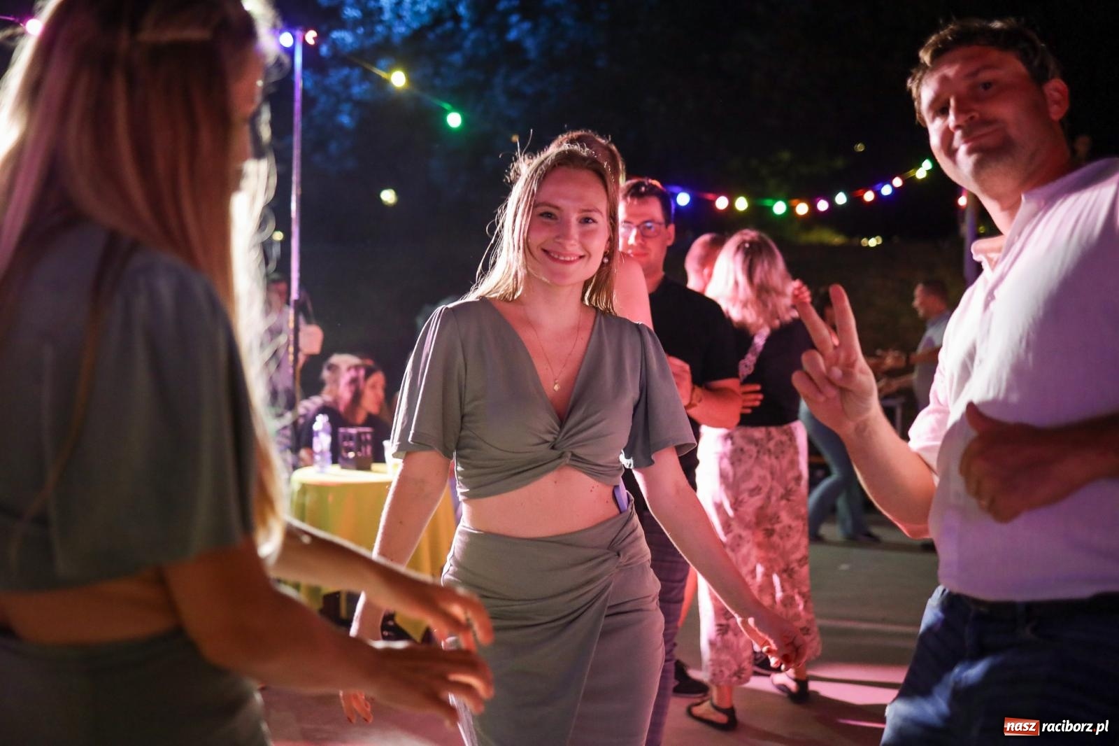 Zdjęcie w galerii na portalu naszraciborz.pl: Osmar Pegudo roztańczył Racibórz na bulwarach [RELACJA NA BIS FOTO i WIDEO] wiadomości z regionu