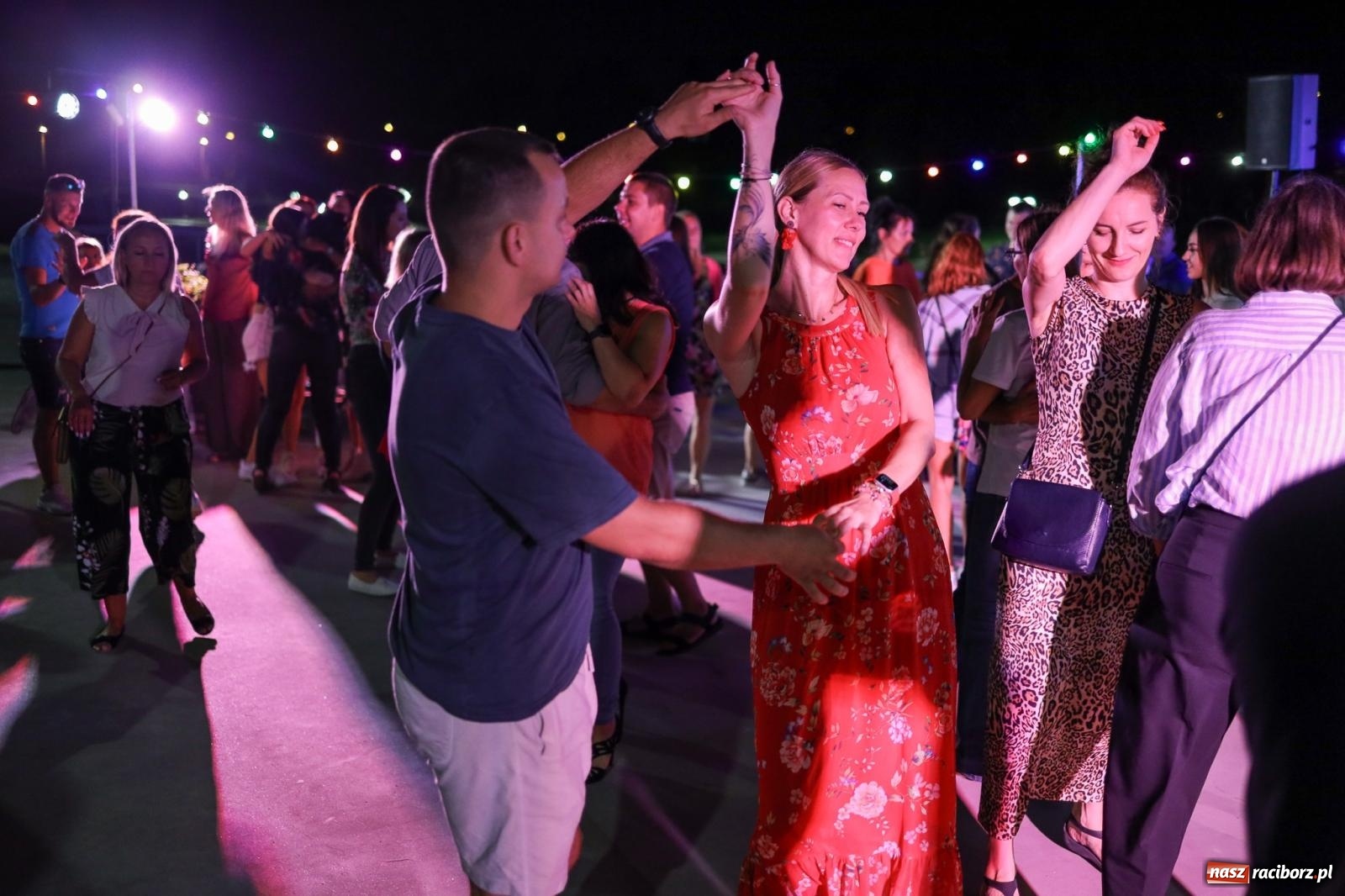 Zdjęcie w galerii na portalu naszraciborz.pl: Osmar Pegudo roztańczył Racibórz na bulwarach [RELACJA NA BIS FOTO i WIDEO] wiadomości z regionu
