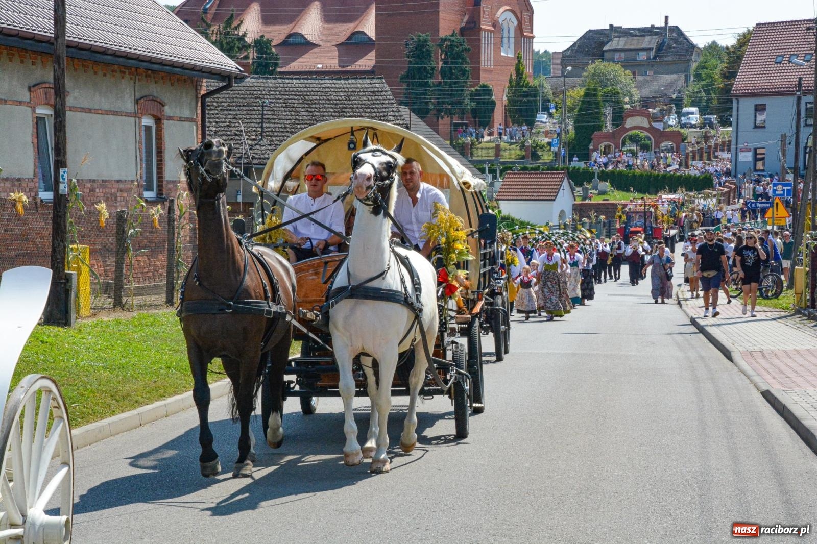 Zdjęcie w galerii na portalu naszraciborz.pl: Miejsko-powiatowe dożynki w Raciborzu-Brzeziu [FOTO i WIDEO] wiadomości z regionu