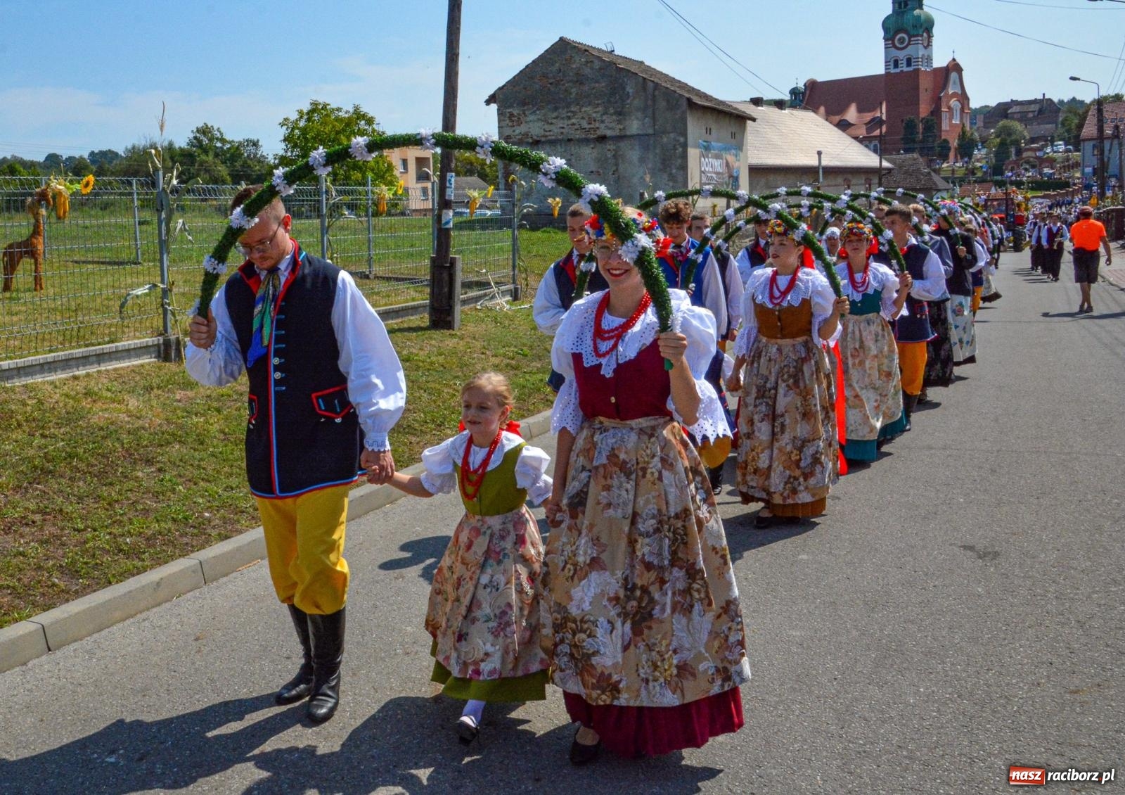 Zdjęcie w galerii na portalu naszraciborz.pl: Miejsko-powiatowe dożynki w Raciborzu-Brzeziu [FOTO i WIDEO] wiadomości z regionu
