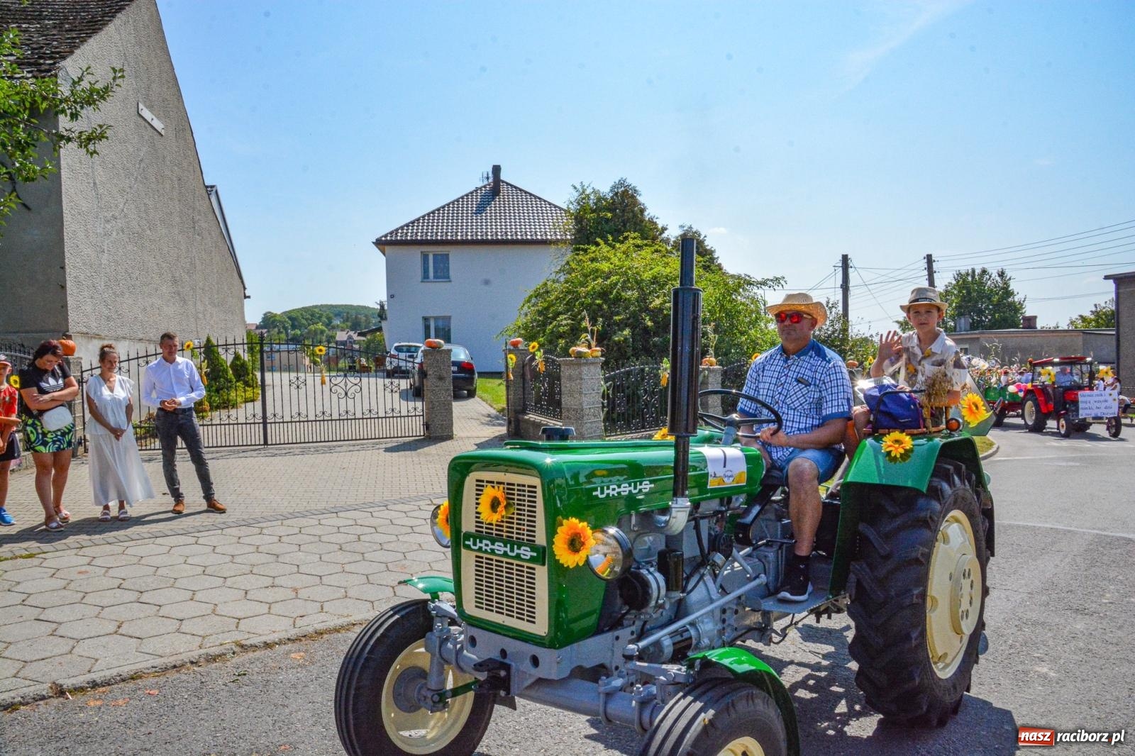 Zdjęcie w galerii na portalu naszraciborz.pl: Miejsko-powiatowe dożynki w Raciborzu-Brzeziu [FOTO i WIDEO] wiadomości z regionu
