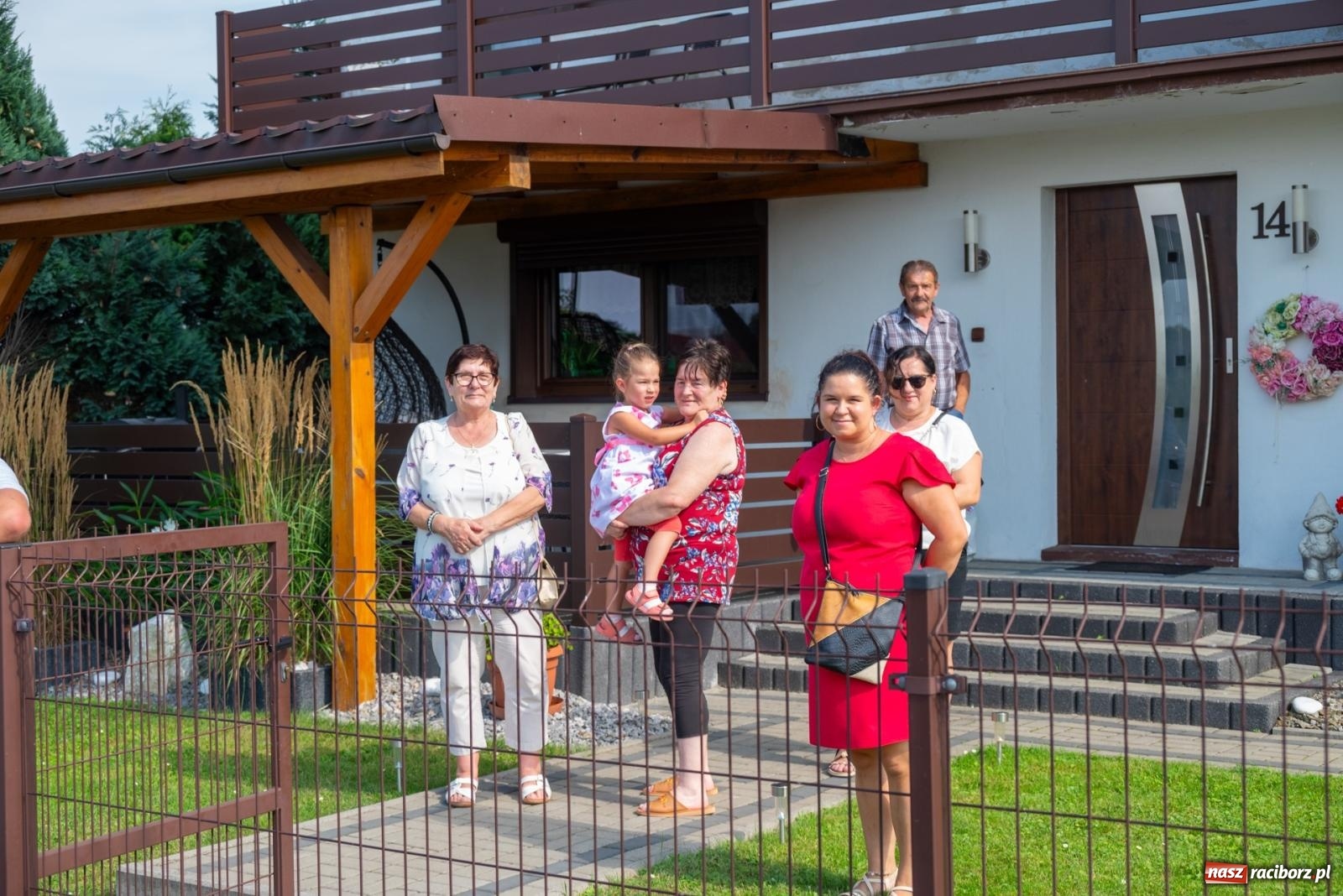 Zdjęcie w galerii na portalu naszraciborz.pl: Święto plonów w Roszkowie. Olimpijki, Abba i smerfy wiadomości z regionu