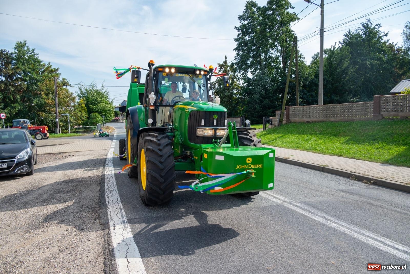 Zdjęcie w galerii na portalu naszraciborz.pl: Święto plonów w Roszkowie. Olimpijki, Abba i smerfy wiadomości z regionu