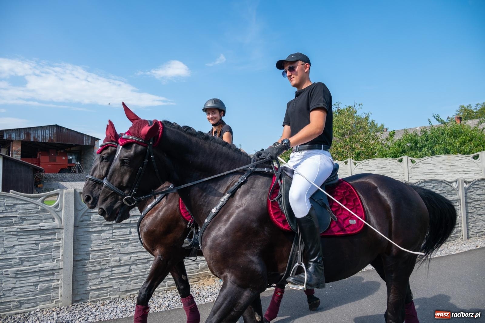 Zdjęcie w galerii na portalu naszraciborz.pl: Święto plonów w Roszkowie. Olimpijki, Abba i smerfy wiadomości z regionu