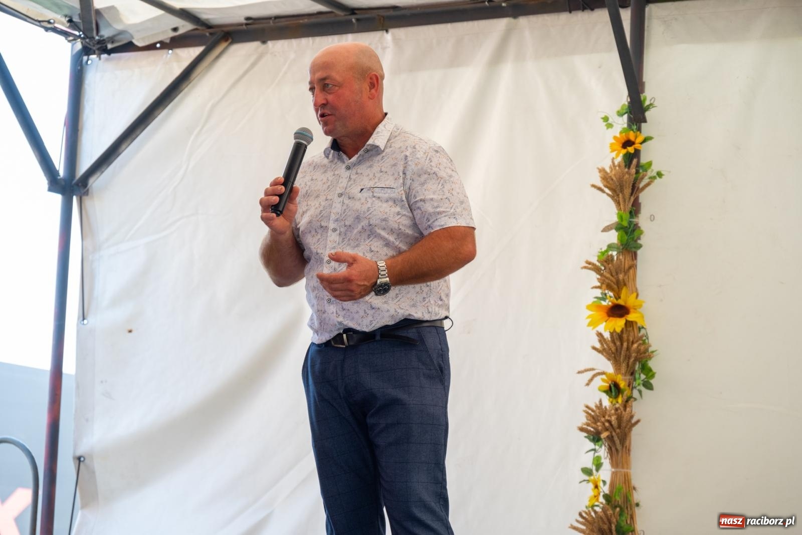 Zdjęcie w galerii na portalu naszraciborz.pl: Święto plonów w Roszkowie. Olimpijki, Abba i smerfy wiadomości z regionu